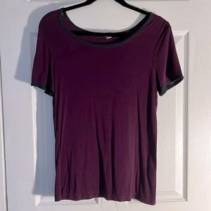 Garage maroon tee